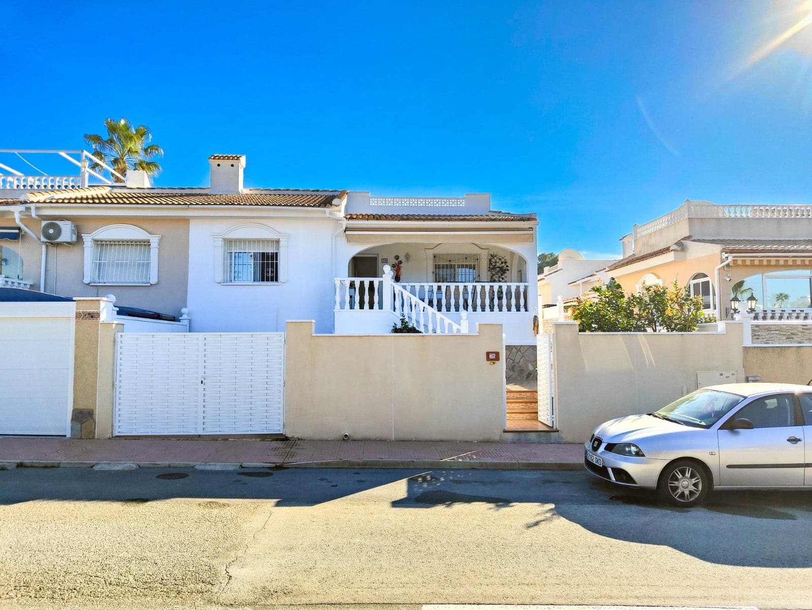 2 bedroom Villa for sale in Dona Pepa with garage - € 229,900 (Ref: 9755883)