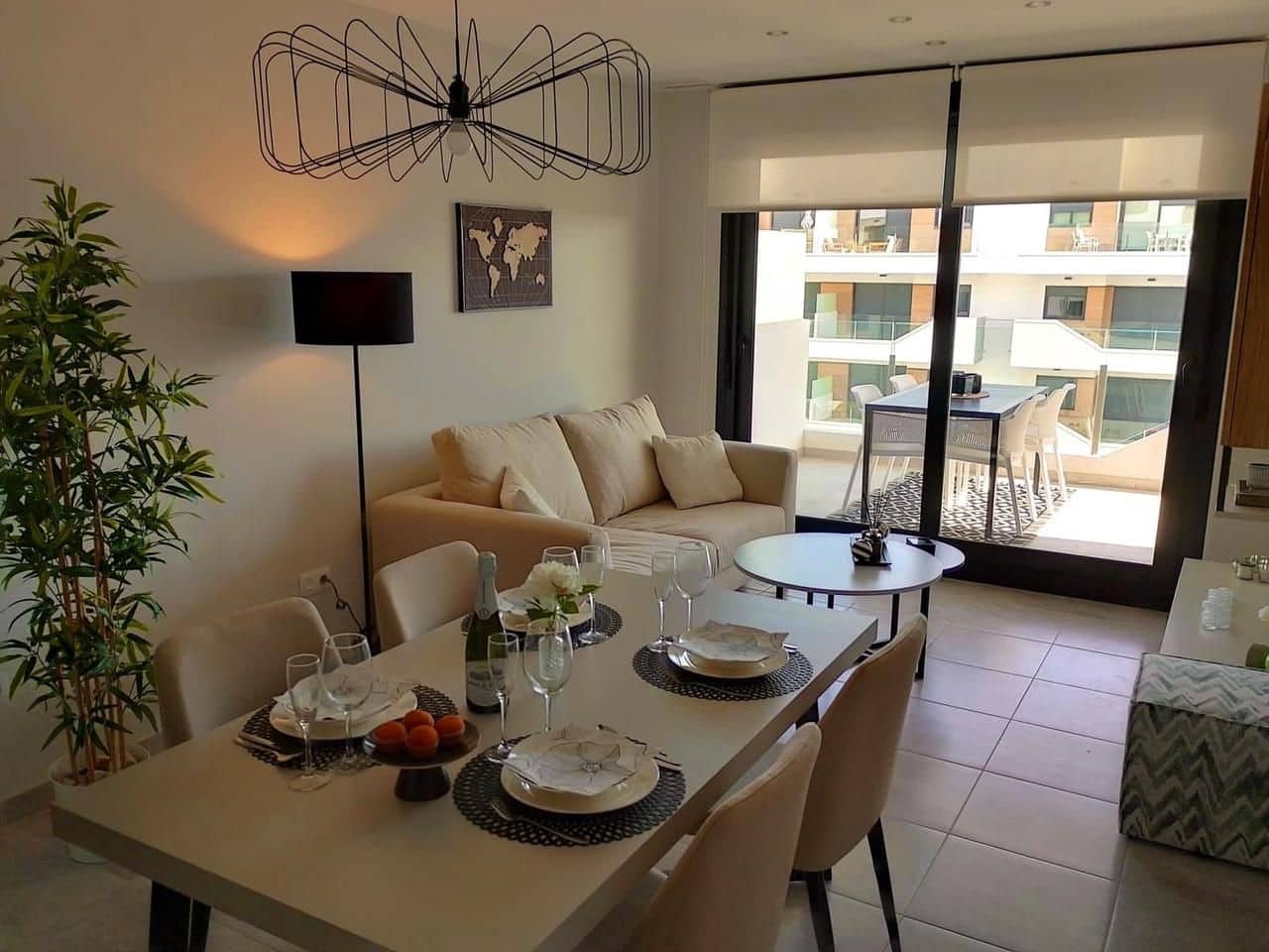 Apartamento de 2 habitaciones en Filipinas en venta con garaje - 264.900 € (Ref: 9762121)