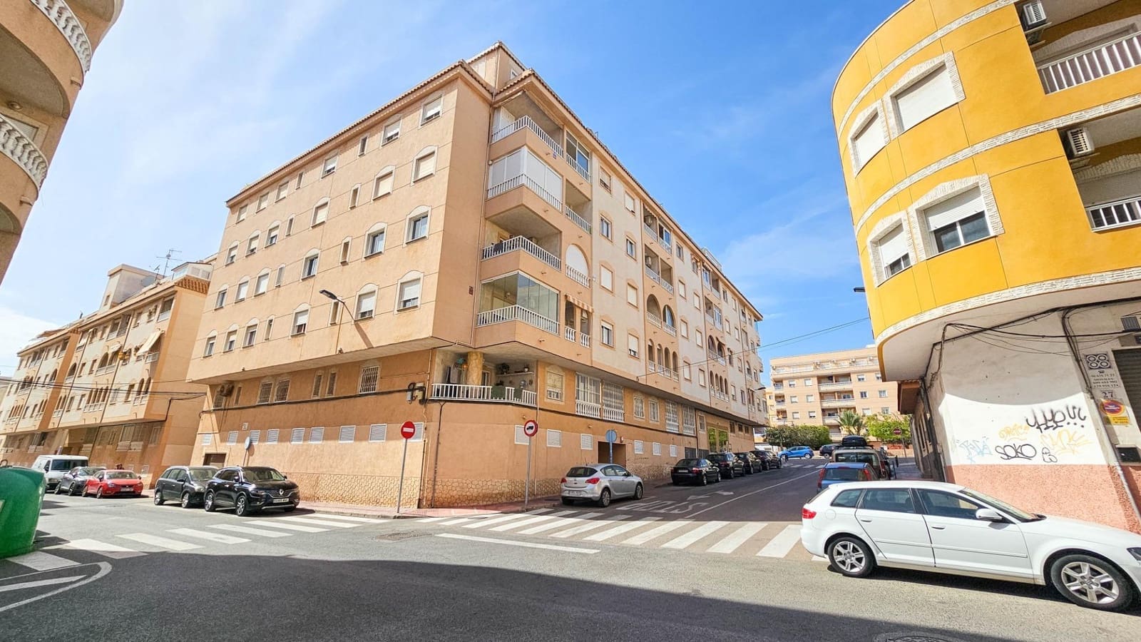 2 chambre Appartement à vendre à Torrevieja avec piscine - 119 000 € (Ref: 9762127)