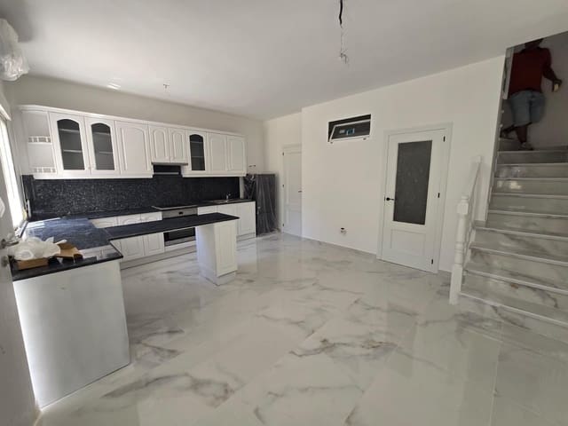 3 sypialnia Apartament na sprzedaż w Playa del Cura, Torrevieja z basenem - 194 900 € (Ref: 9762129)