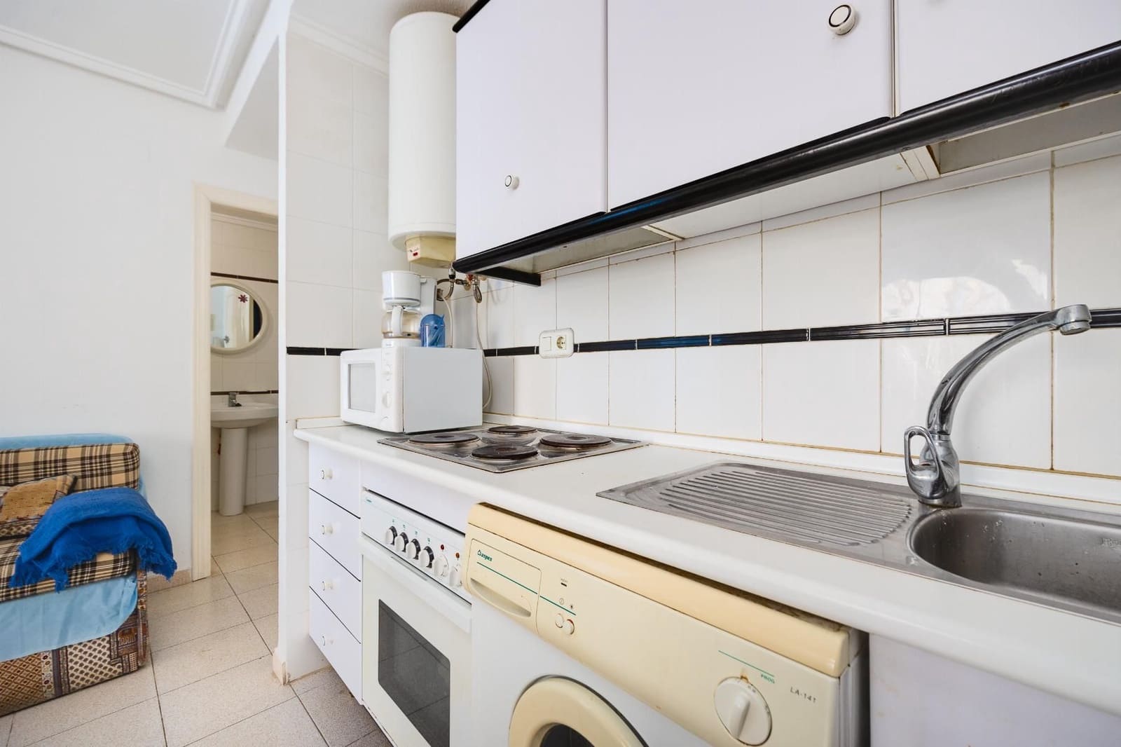 1 soverom Leilighet til salgs i Torrevieja med svømmebasseng - € 109 500 (Ref: 9763682)