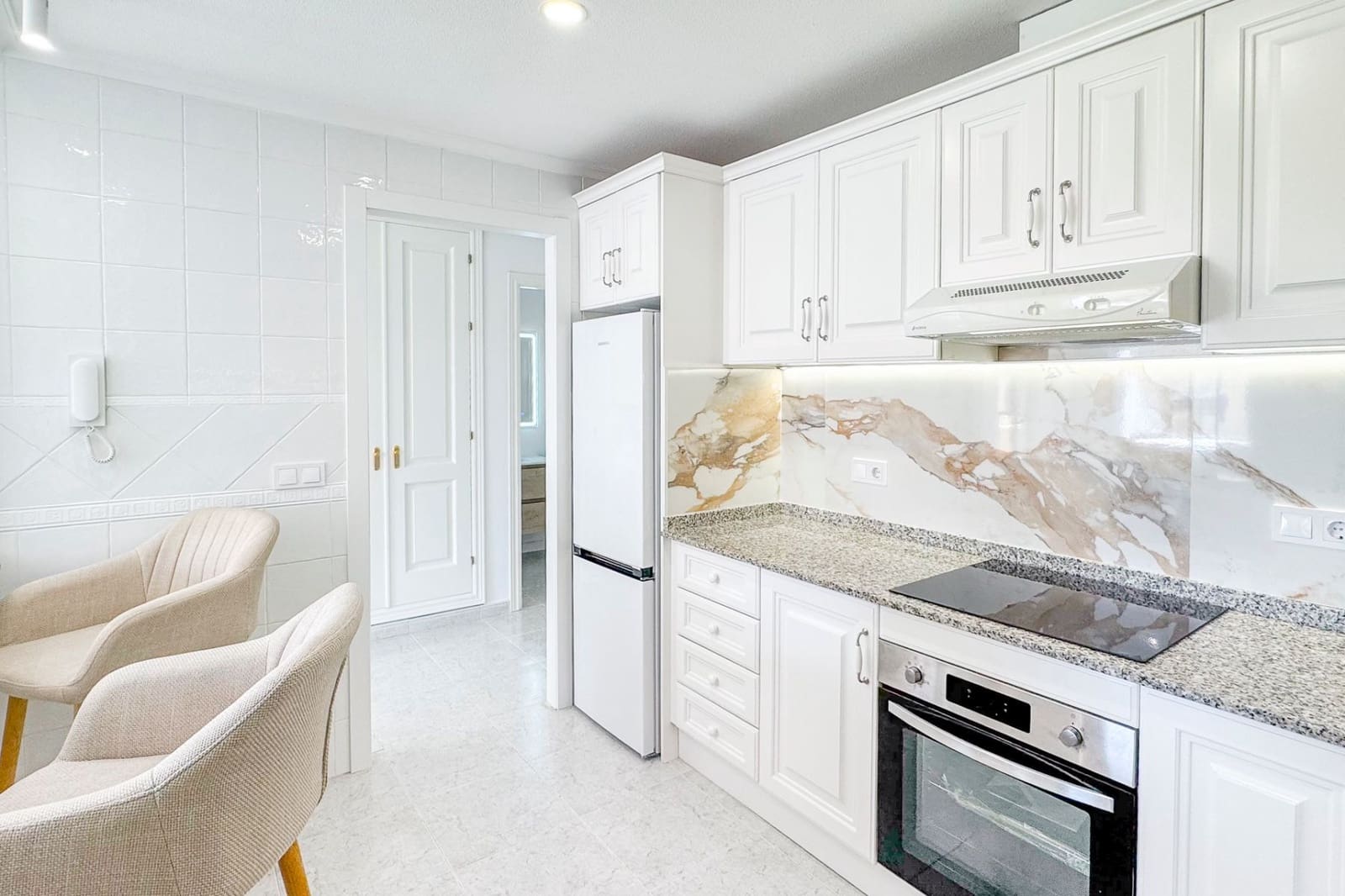 2 bedroom Apartment for sale in Filipinas with pool - € 249,000 (Ref: 9765141)