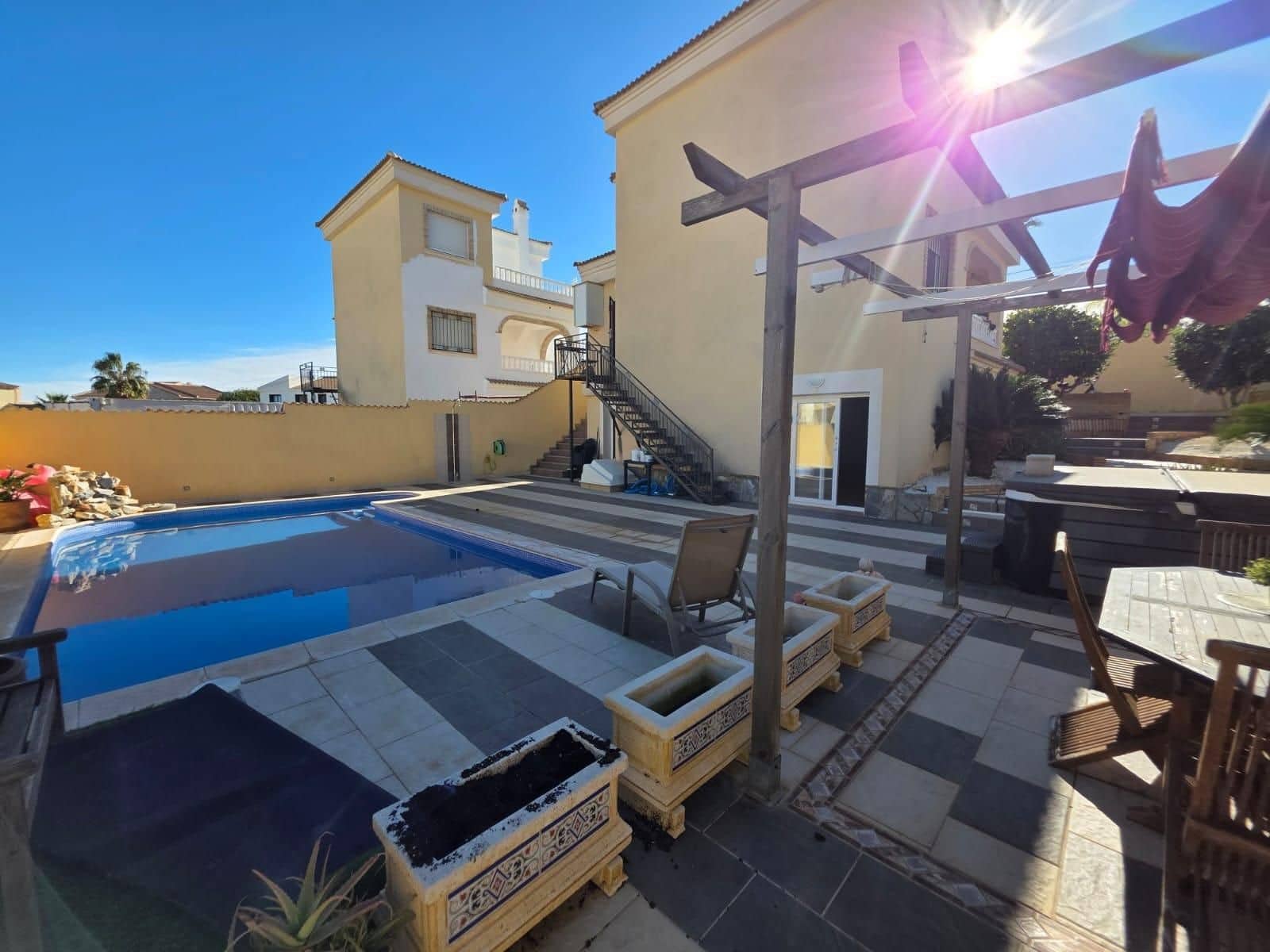 Chalet de 4 habitaciones en Orihuela Costa en venta con piscina - 347.900 € (Ref: 9770807)