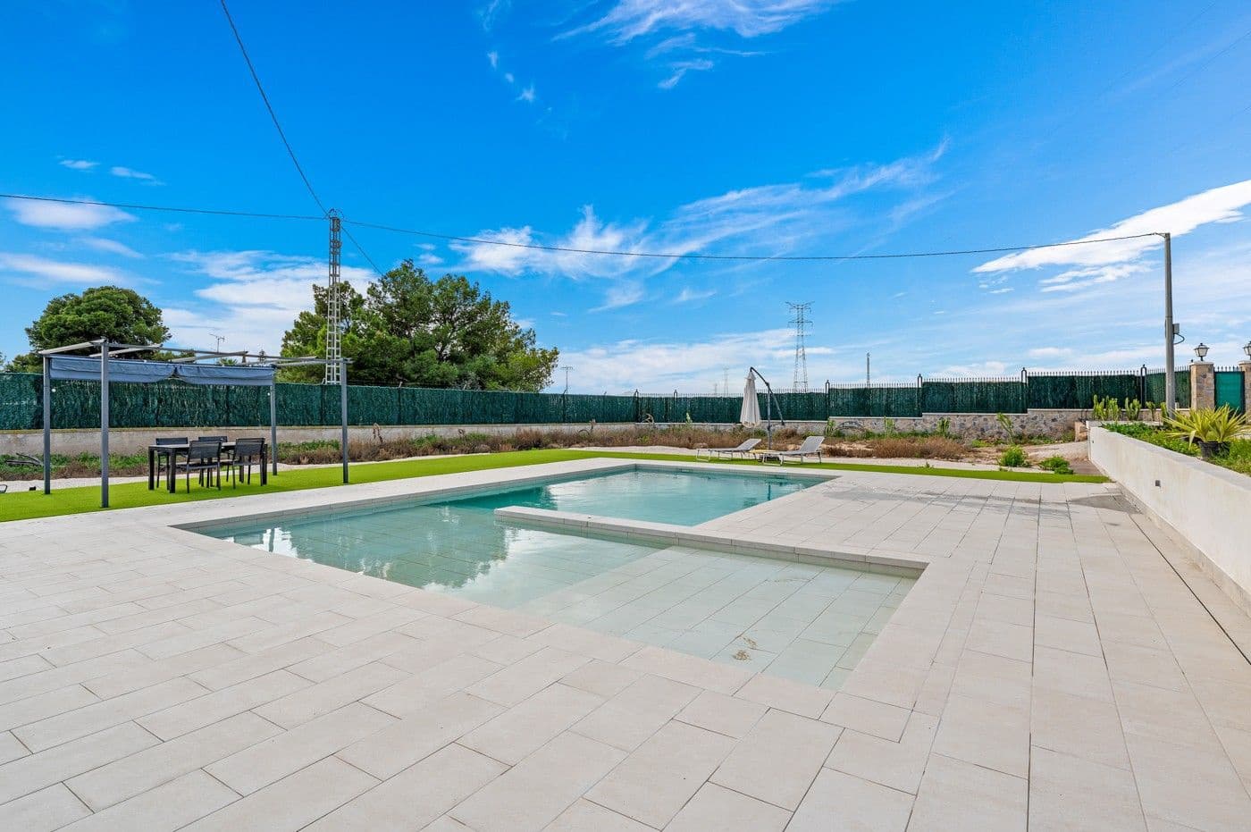 3 camera da letto Villa in vendita in Matola con piscina garage - 370.000 € (Rif: 9778307)