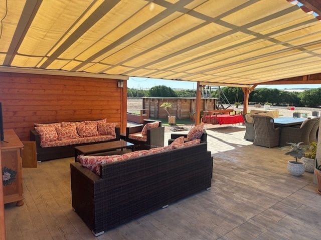 5 sypialnia Finka/Dom wiejski na sprzedaż w San Miguel de Salinas - 425 000 € (Ref: 9778309)