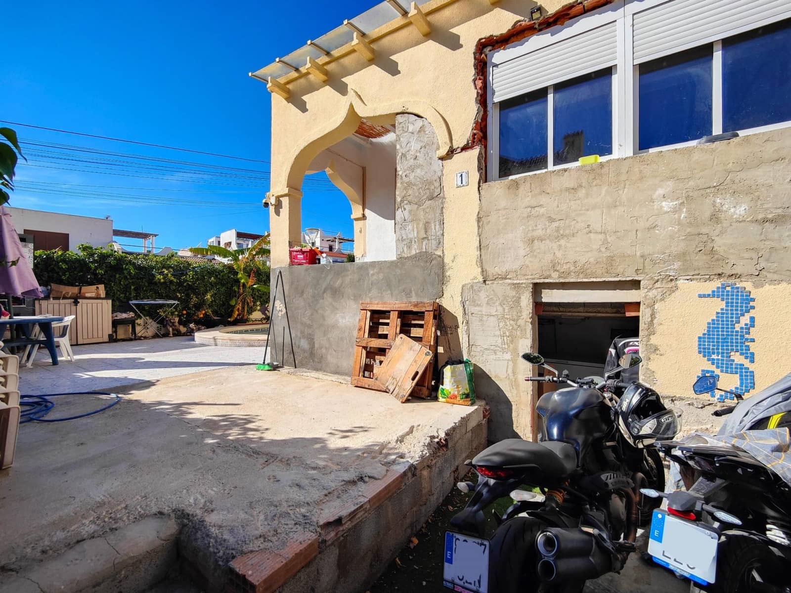 4 soveværelse Semi-Rækkehus til salg i San Miguel de Salinas med swimmingpool - € 189.900 (Ref: 9778316)