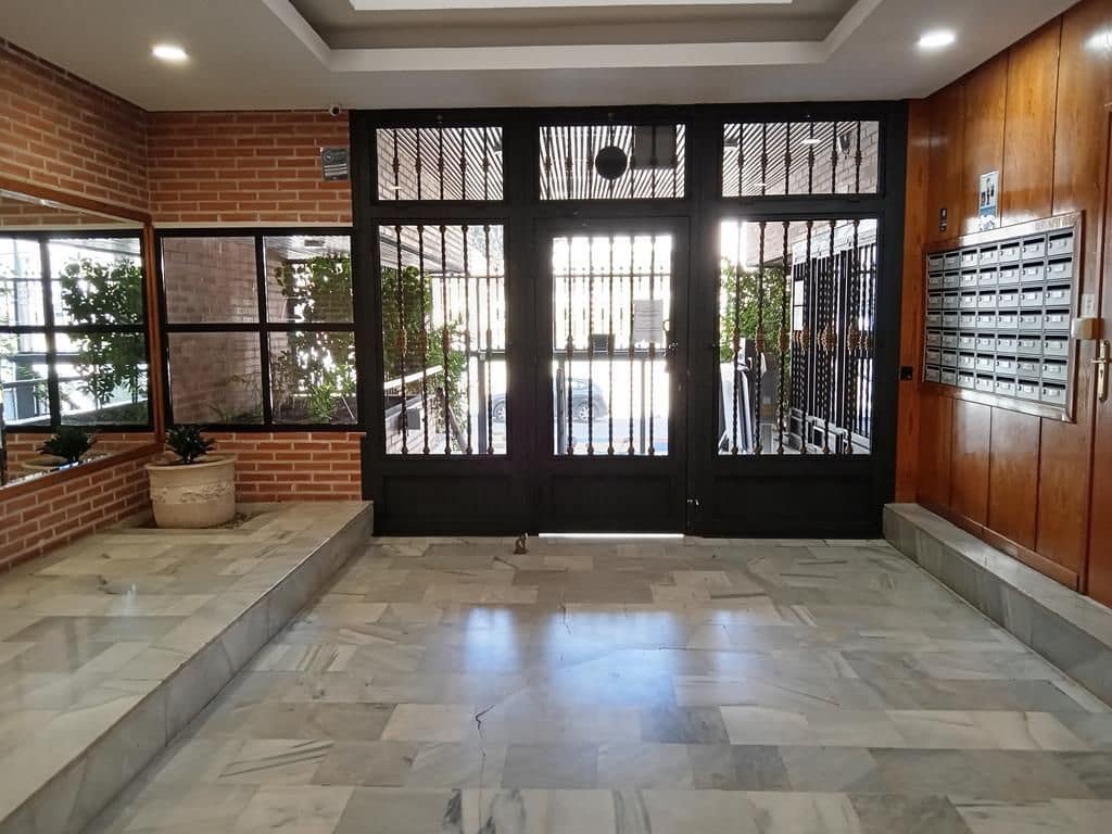 Lejlighed til salg i Torrevieja med swimmingpool - € 99.500 (Ref: 9778328)