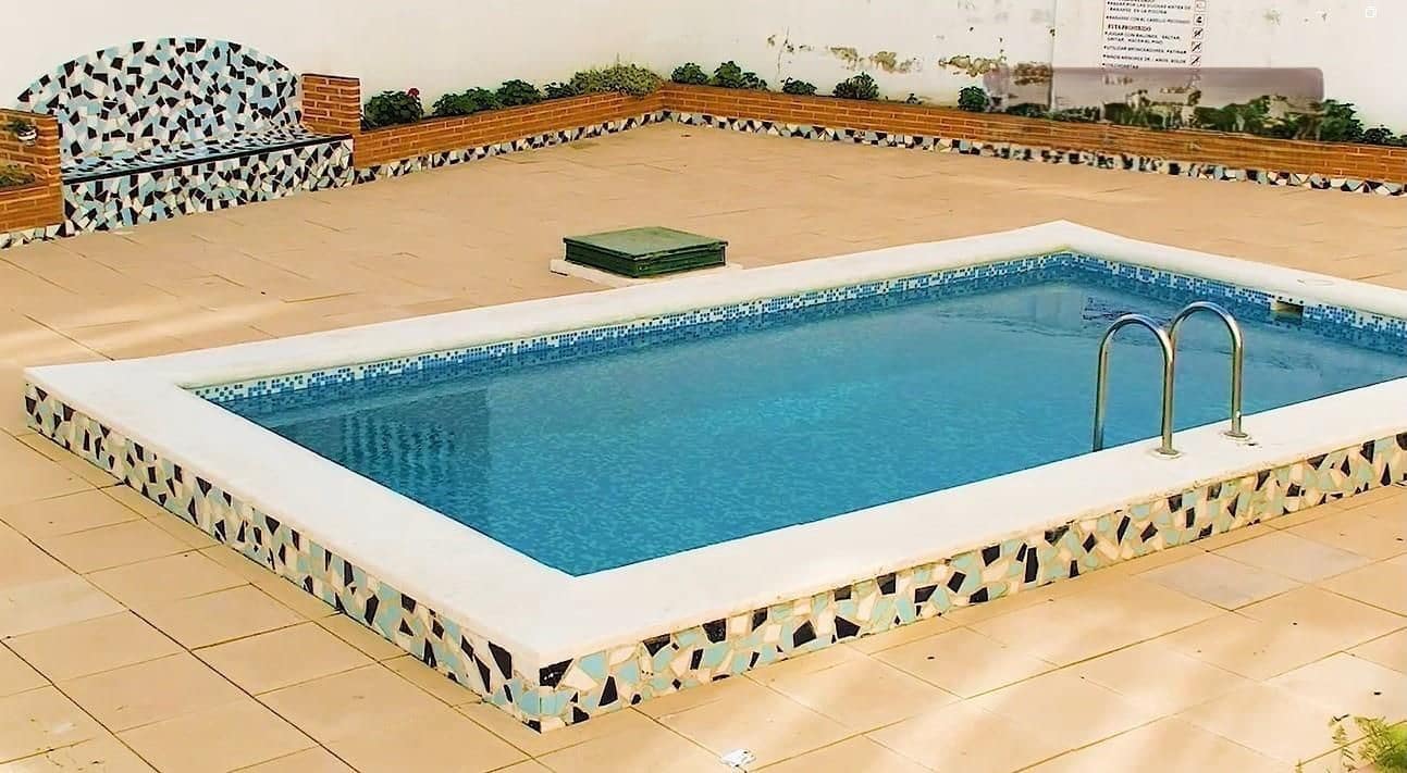 Lejlighed til salg i Torrevieja med swimmingpool - € 99.500 (Ref: 9778328)