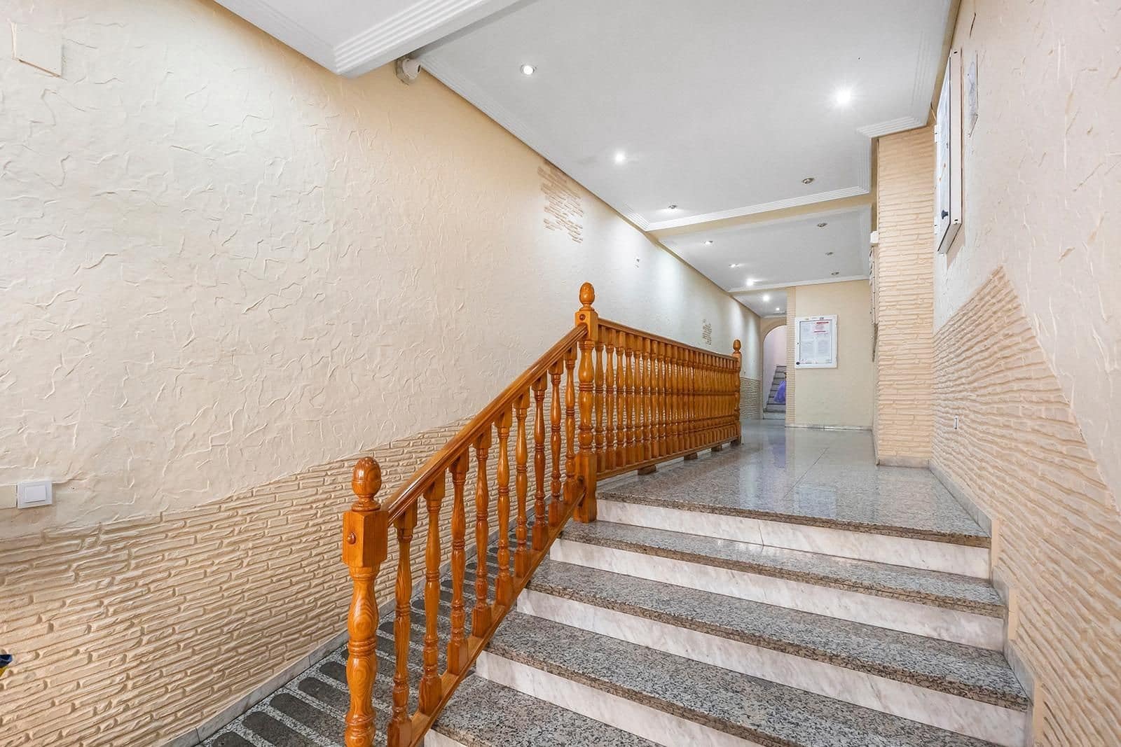 2 quarto Apartamento para venda em Torrevieja com piscina - 138 900 € (Ref: 9778334)