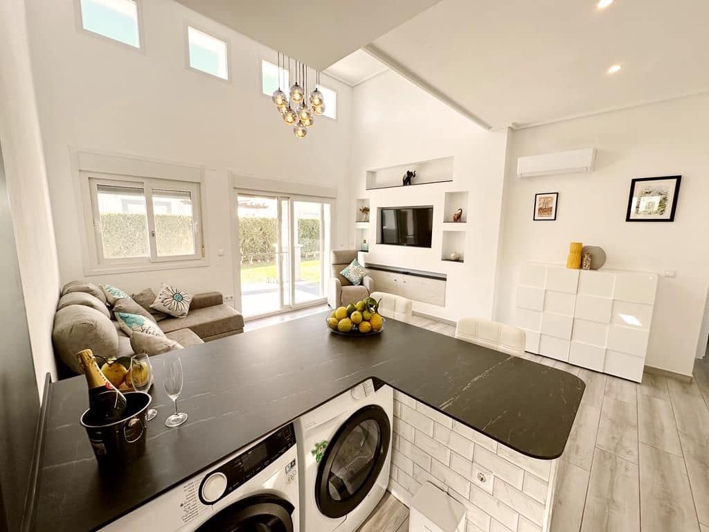 2 soveværelse Villa til salg i Roldan - € 259.950 (Ref: 9780732)