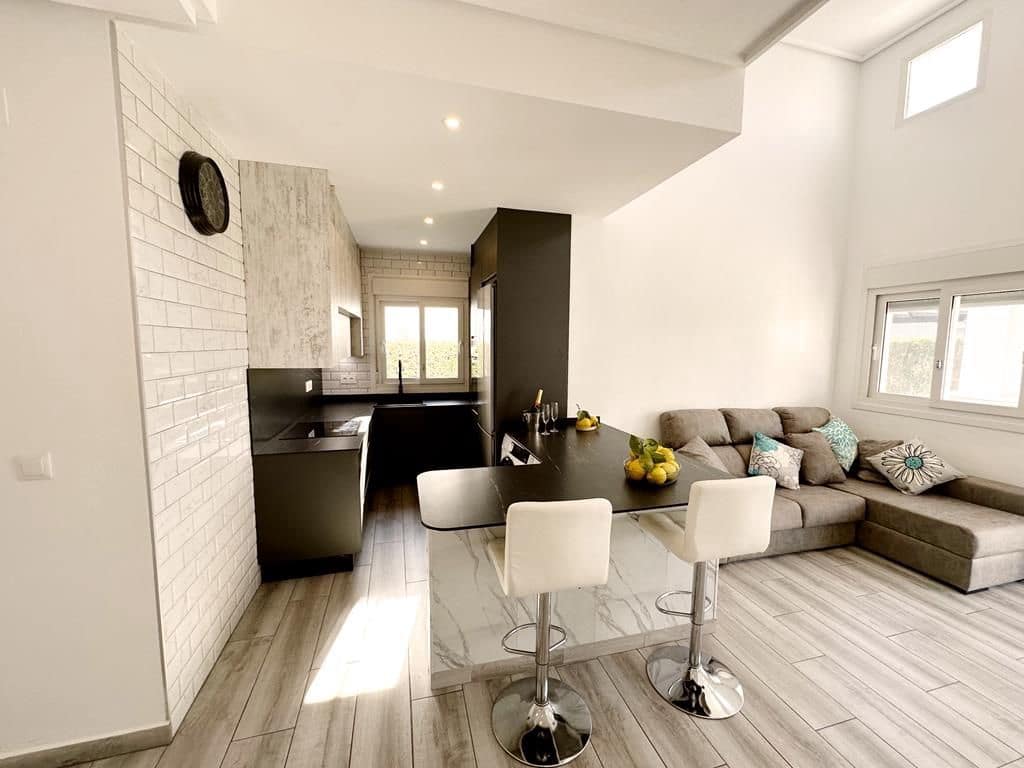 2 soveværelse Villa til salg i Roldan - € 259.950 (Ref: 9780732)