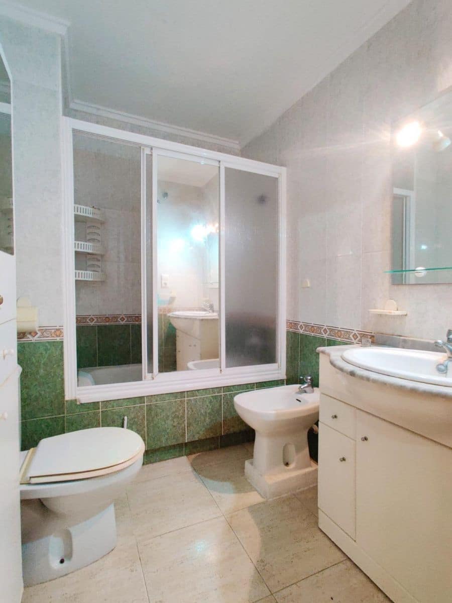 3 makuuhuone Kattohuoneisto myytävänä paikassa Torrevieja mukana uima-altaan - 160 000 € (Ref: 9786753)