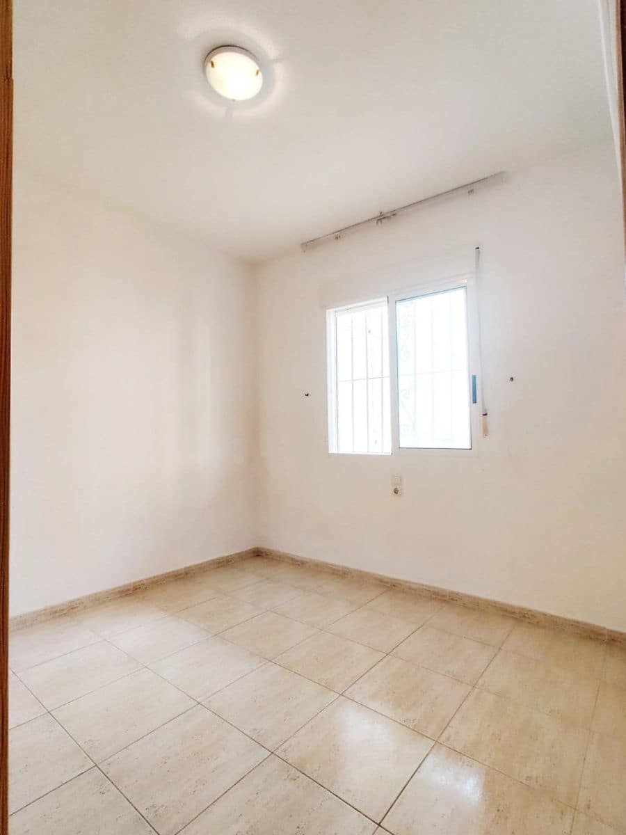 3 makuuhuone Kattohuoneisto myytävänä paikassa Torrevieja mukana uima-altaan - 160 000 € (Ref: 9786753)