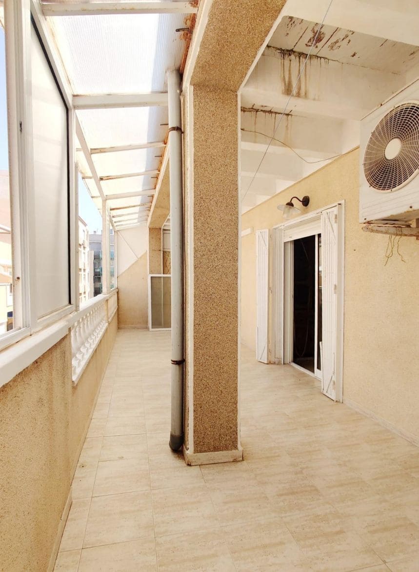 3 makuuhuone Kattohuoneisto myytävänä paikassa Torrevieja mukana uima-altaan - 160 000 € (Ref: 9786753)