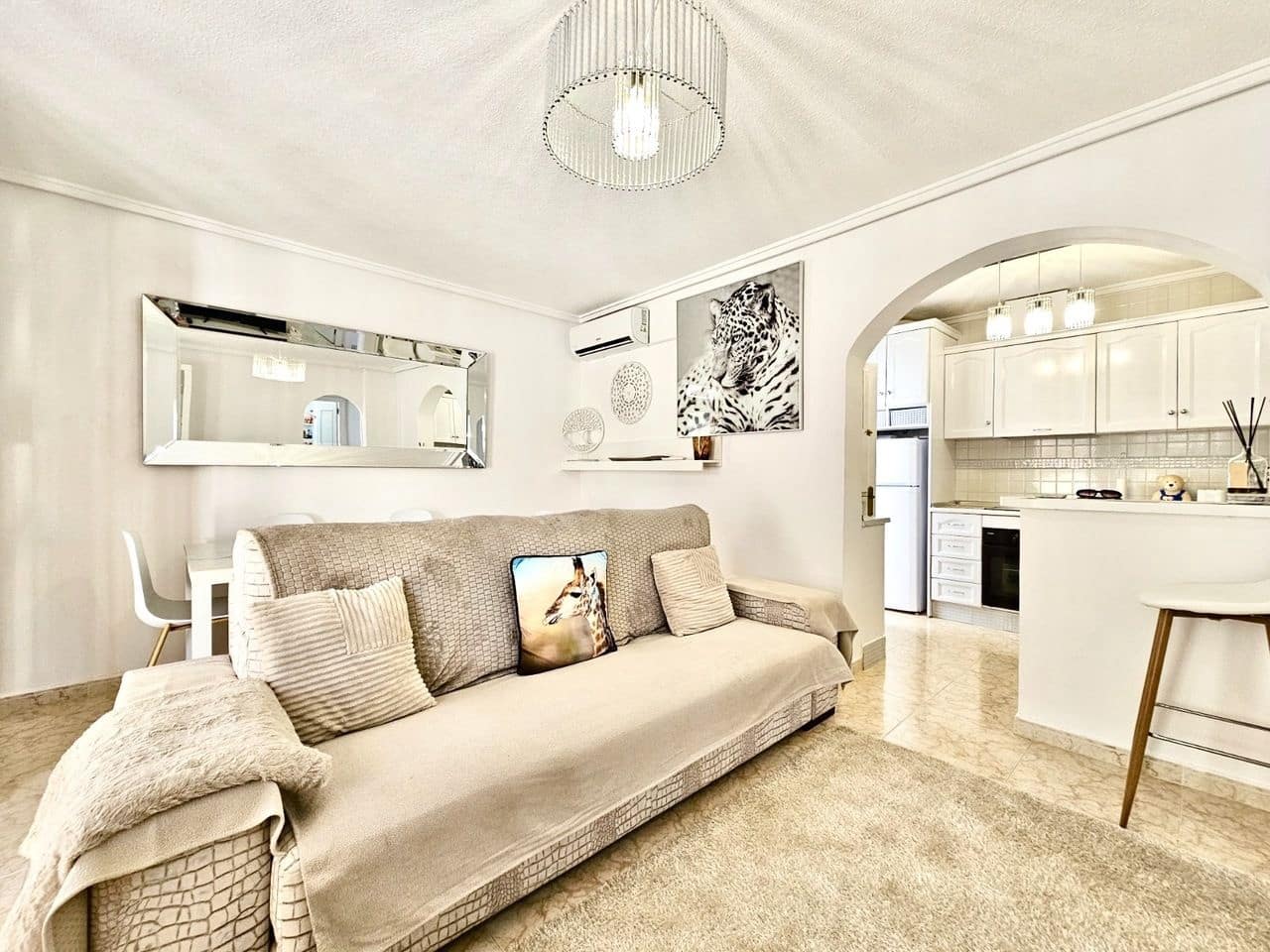 Bungalow de 2 habitaciones en Orihuela Costa en venta - 209.999 € (Ref: 9786763)