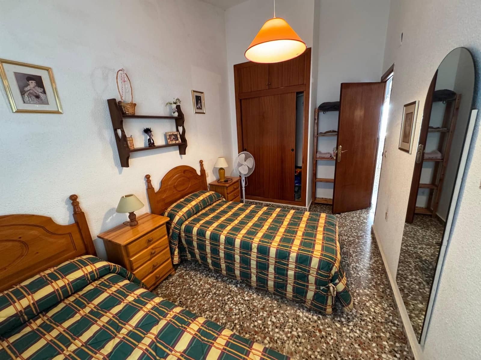 3 soveværelse Byhus til salg i La Siesta med garage - € 196.000 (Ref: 9797272)