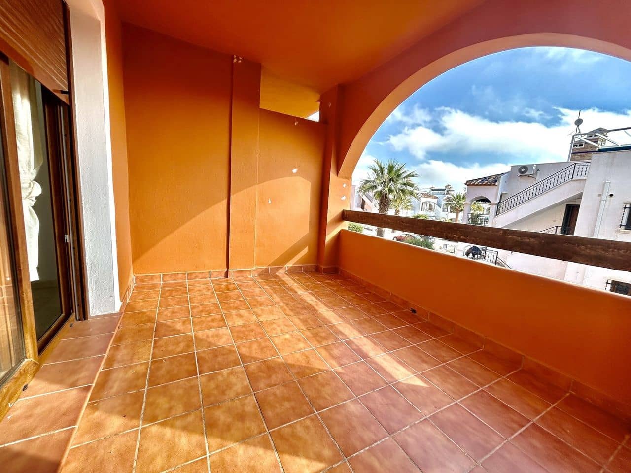 2 Zimmer Apartment zu verkaufen in Villamartin mit Garage - 165.000 € (Ref: 9797283)