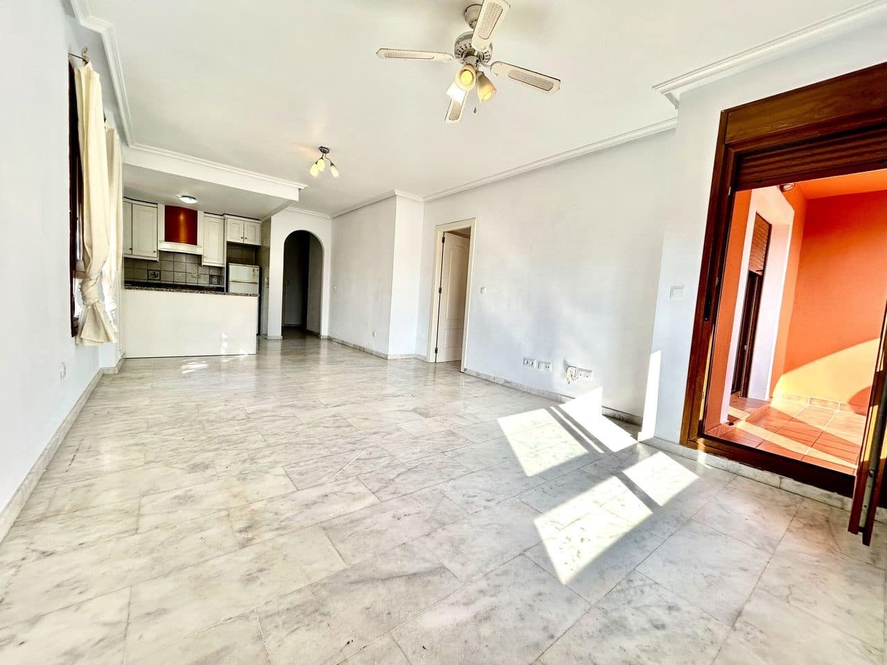 2 Zimmer Apartment zu verkaufen in Villamartin mit Garage - 165.000 € (Ref: 9797283)