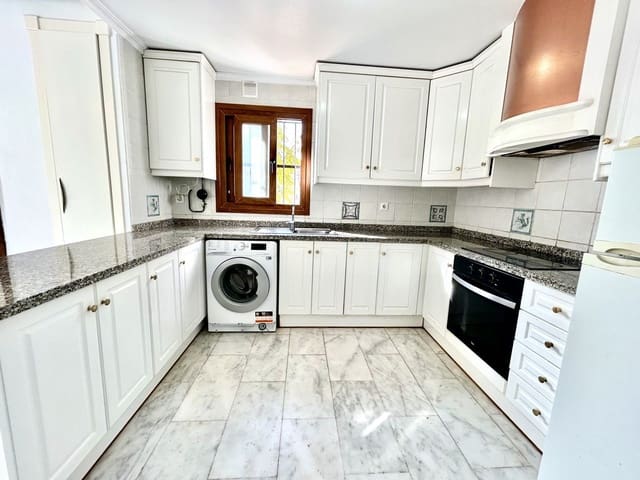 2 Zimmer Apartment zu verkaufen in Villamartin, Orihuela mit Garage - 165.000 € (Ref: 9797283)