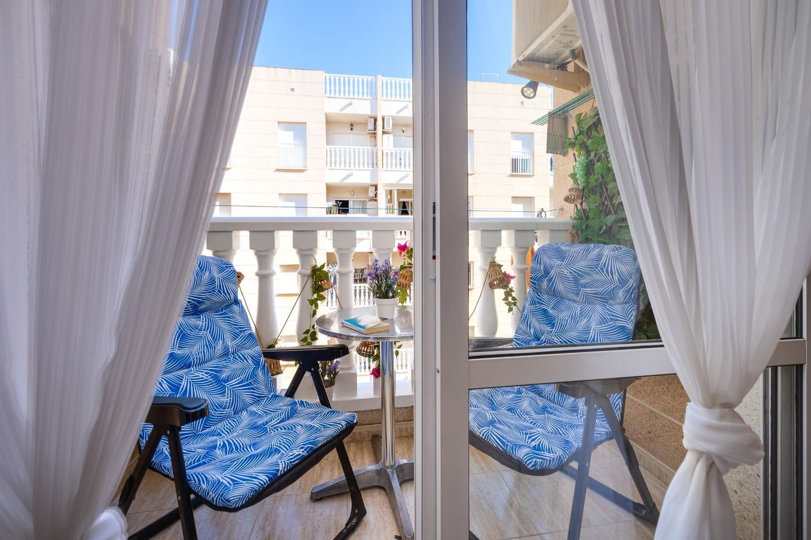 2 slaapkamer Appartement te koop in Torrevieja met zwembad - € 140.000 (Ref: 9797297)