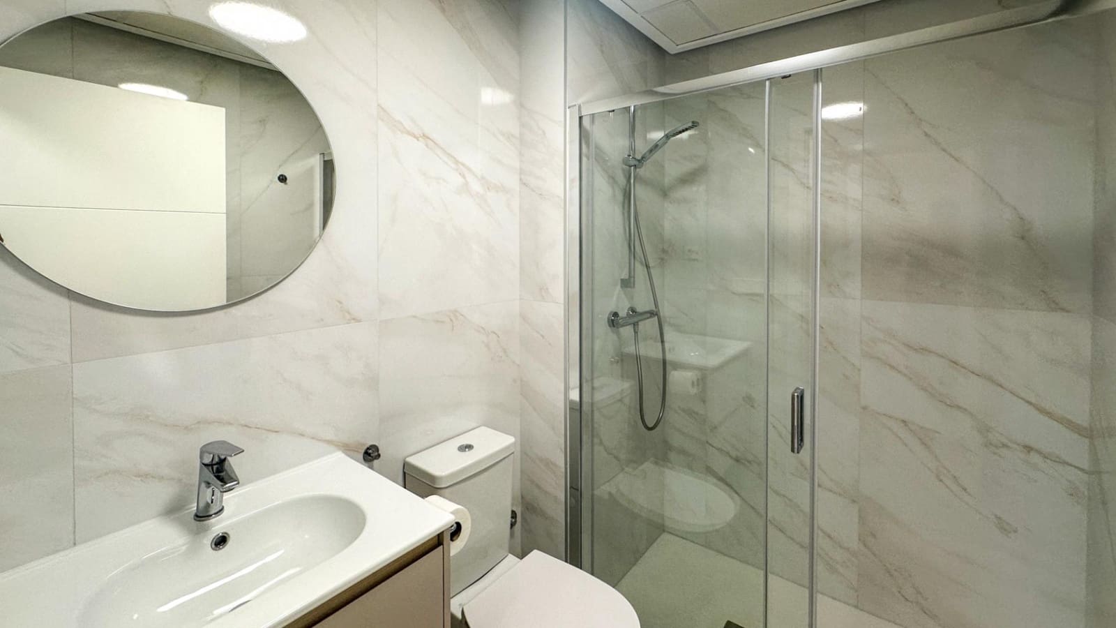 Apartamento de 2 habitaciones en La Zenia en venta - 399.000 € (Ref: 9799423)