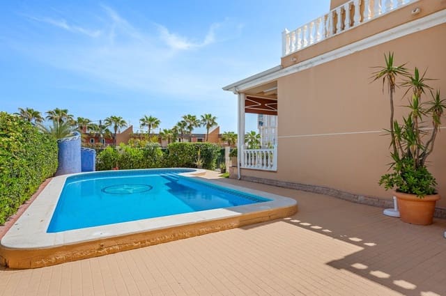 6 sovrum Villa till salu i La Mata, Torrevieja med pool - 950 000 € (Ref: 9799425)