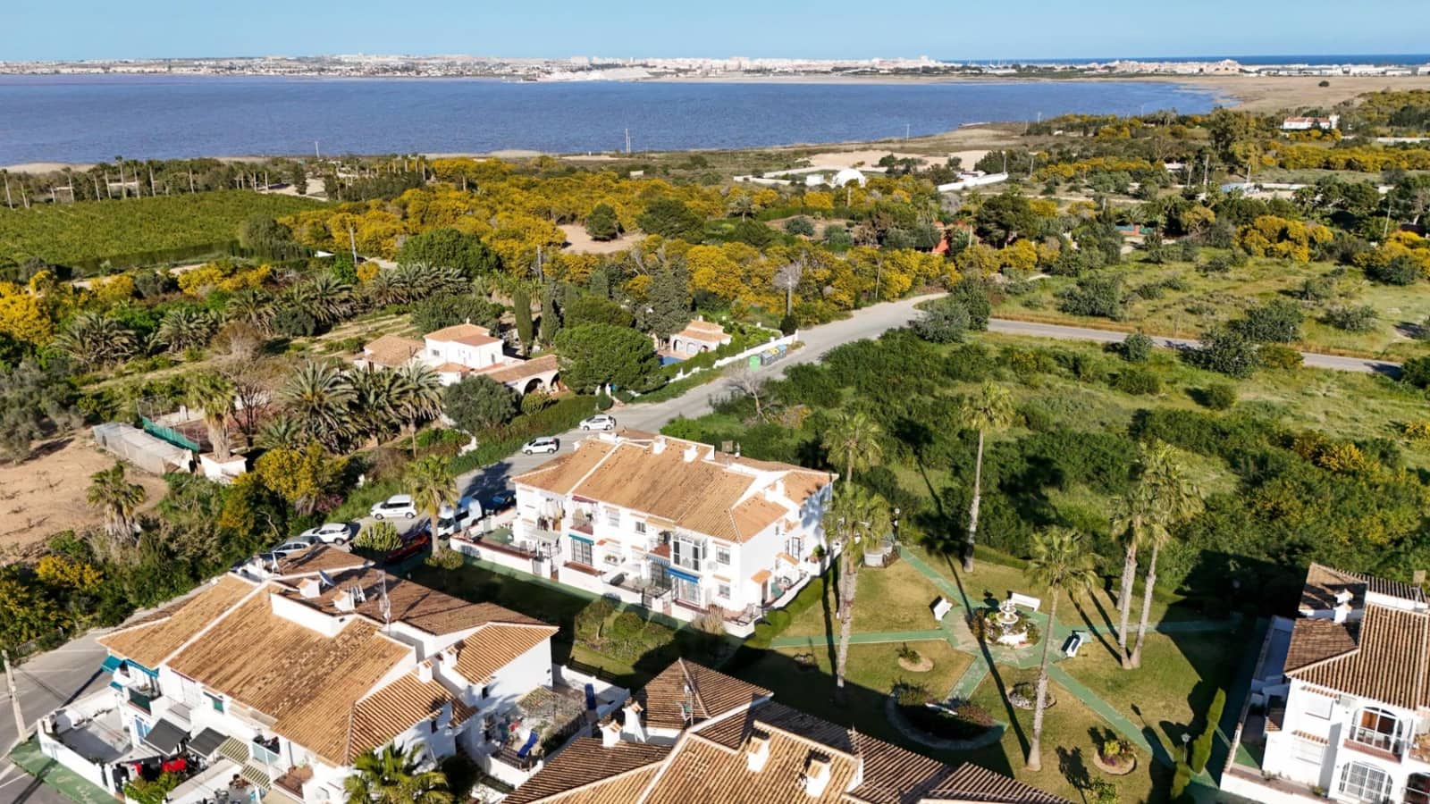 1 makuuhuone Bungalow myytävänä paikassa Torrevieja - 119 000 € (Ref: 9799440)