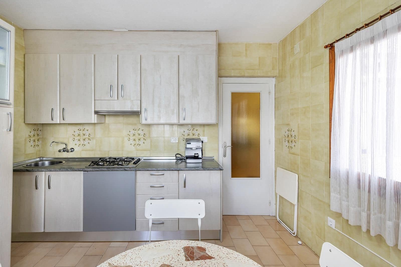 6 soveværelse Byhus til salg i Torrevieja med swimmingpool - € 179.000 (Ref: 9799446)