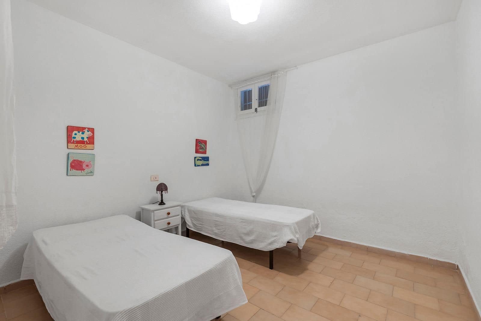 6 soveværelse Byhus til salg i Torrevieja med swimmingpool - € 179.000 (Ref: 9799446)