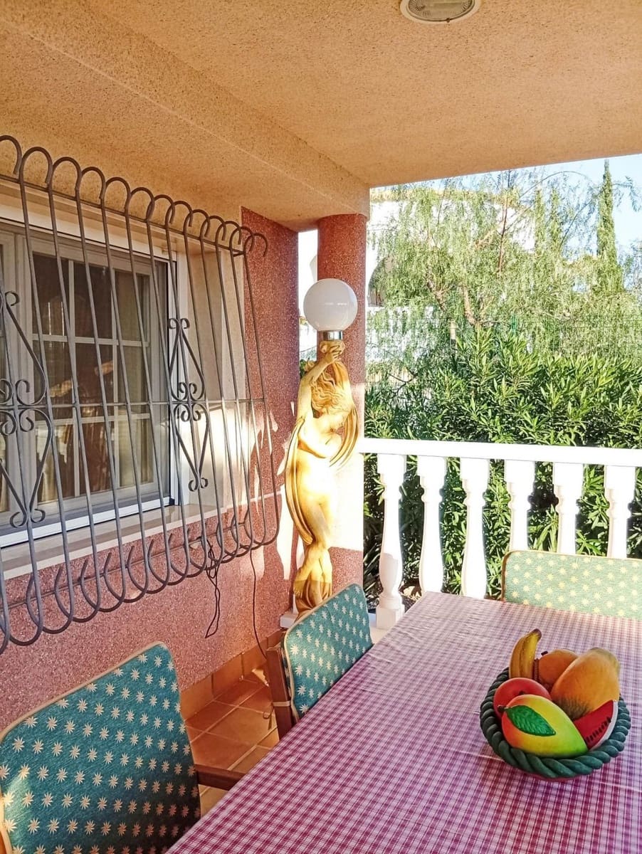 4 sovrum Villa till salu i Torrevieja - 460 000 € (Ref: 9801334)