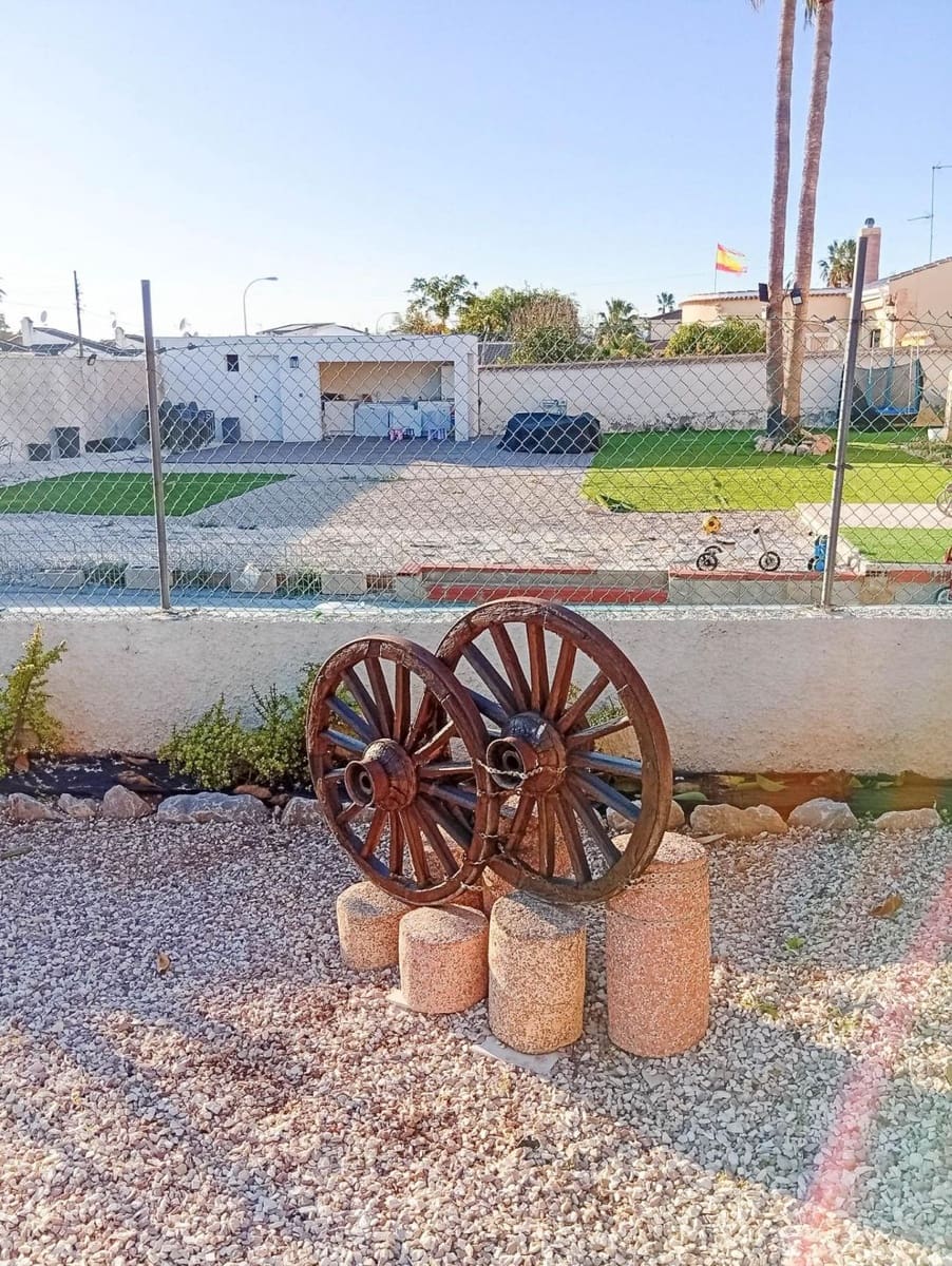 4 sovrum Villa till salu i Torrevieja - 460 000 € (Ref: 9801334)