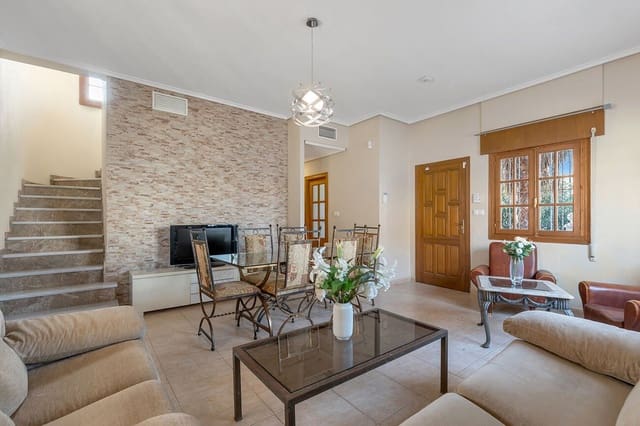 4 bedroom Villa for sale in Almoradí with pool - € 385,000 (Ref: 9804510)