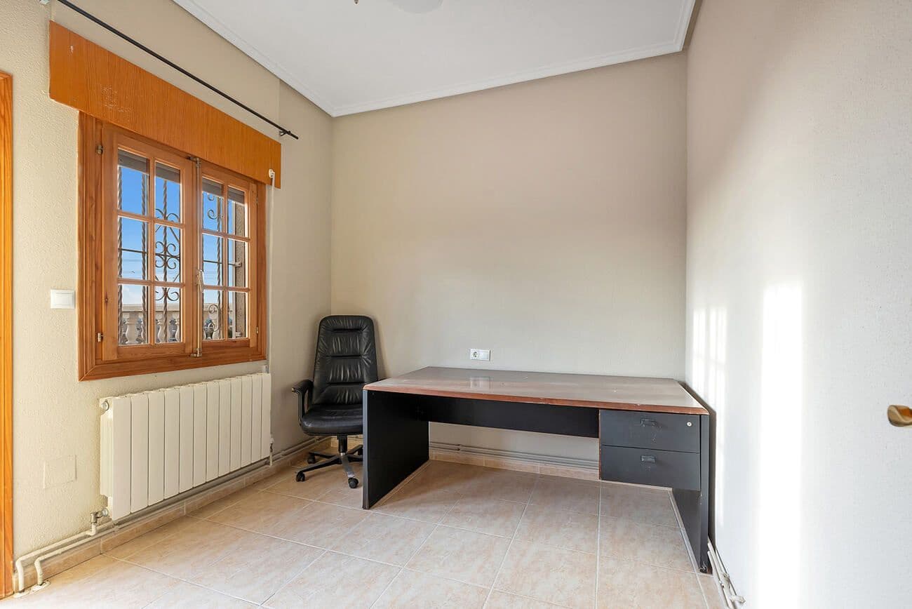 4 bedroom Villa for sale in Almoradi with pool - € 385,000 (Ref: 9804510)