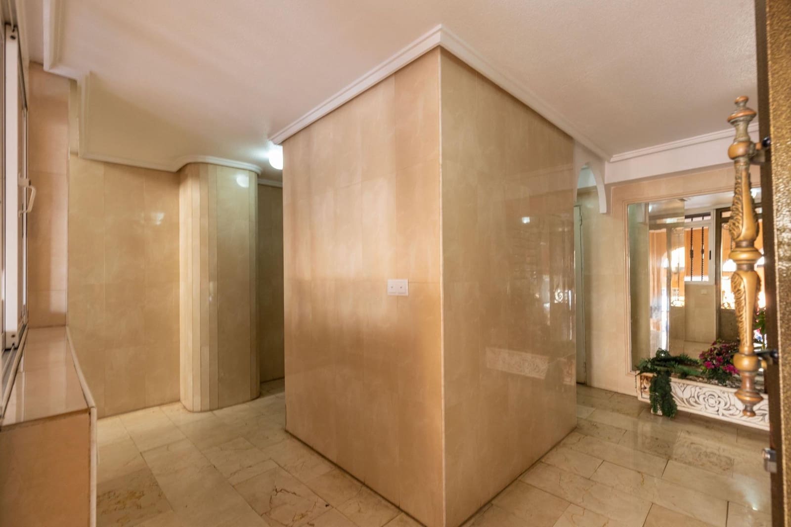 3 sovrum Takvåning till salu i Torrevieja med garage - 181 000 € (Ref: 9804515)