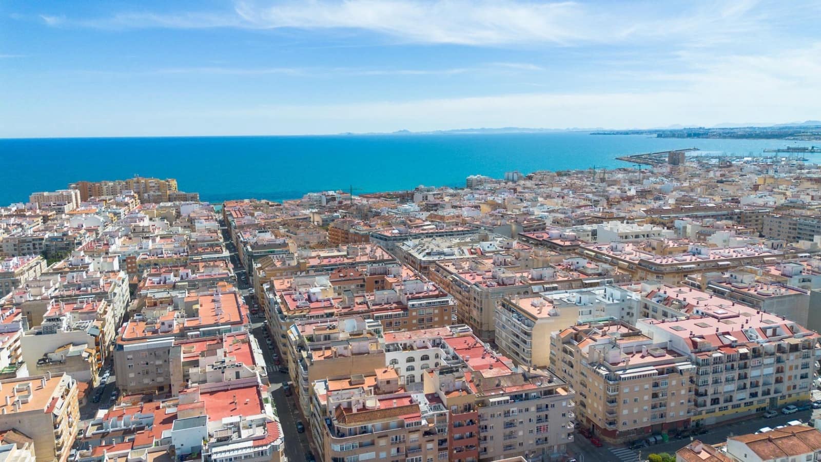 3 sovrum Takvåning till salu i Torrevieja med garage - 181 000 € (Ref: 9804515)