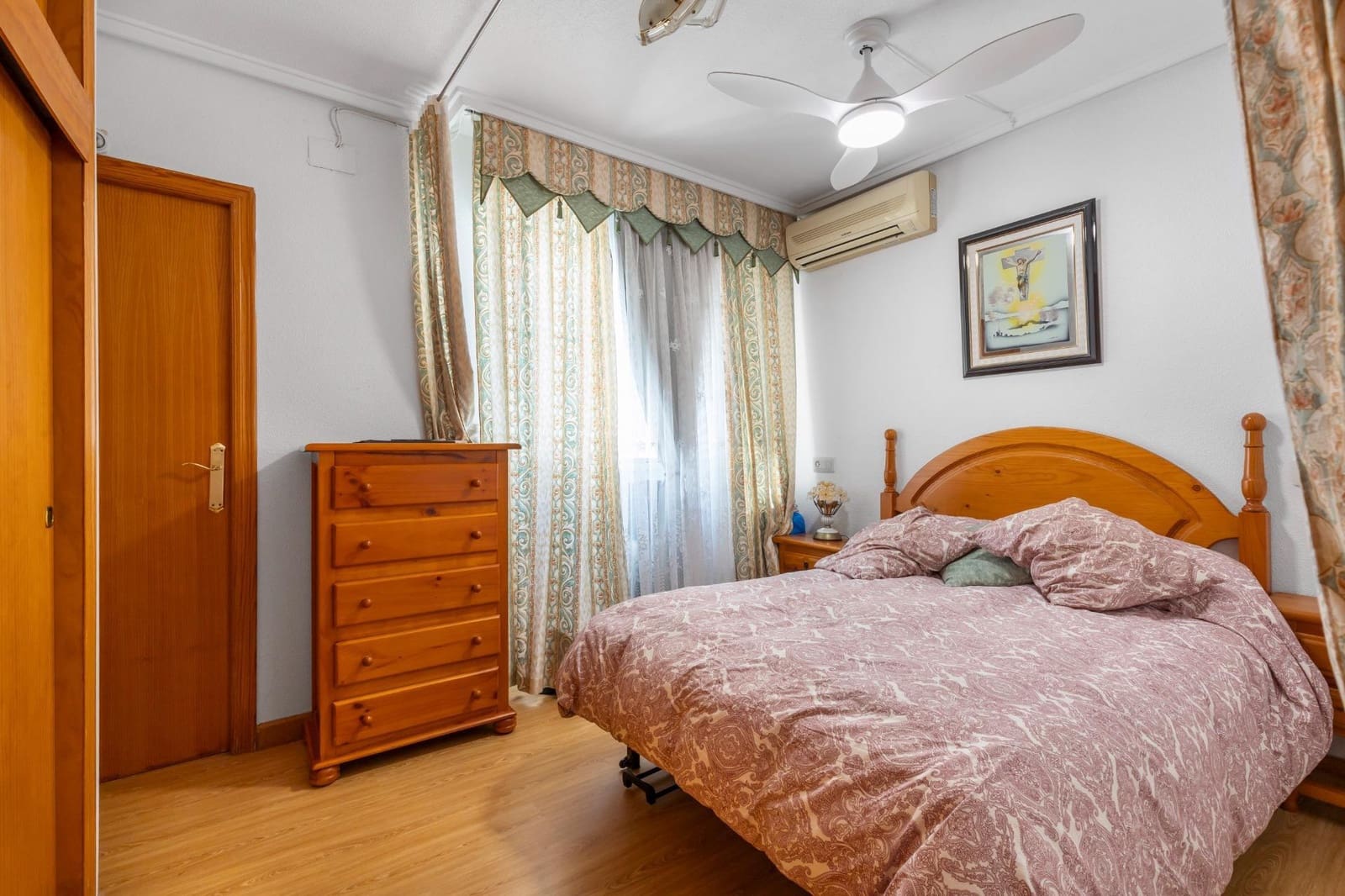 3 soverom Penthouse til salgs i Torrevieja med garasje - € 181 000 (Ref: 9804515)