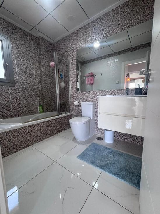 5 makuuhuone Huvila myytävänä paikassa Filipinas mukana uima-altaan - 699 000 € (Ref: 9804517)