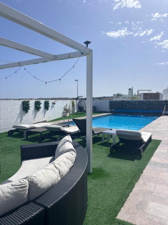 5 makuuhuone Huvila myytävänä paikassa Filipinas mukana uima-altaan - 699 000 € (Ref: 9804517)