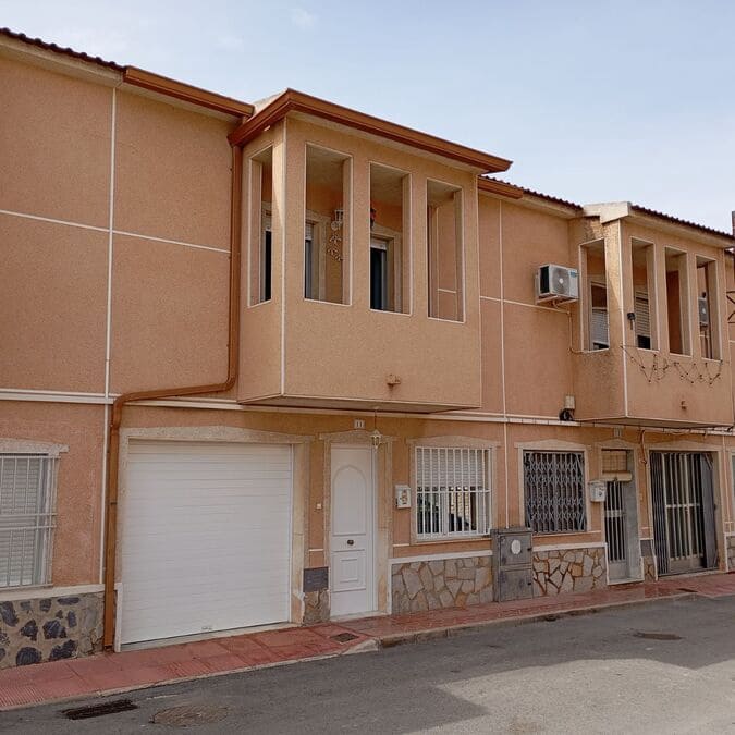 4 bedroom Townhouse for sale in Daya Vieja - € 155,000 (Ref: 9804518)
