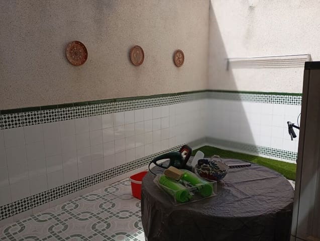 4 bedroom Townhouse for sale in Daya Vieja - € 155,000 (Ref: 9804518)