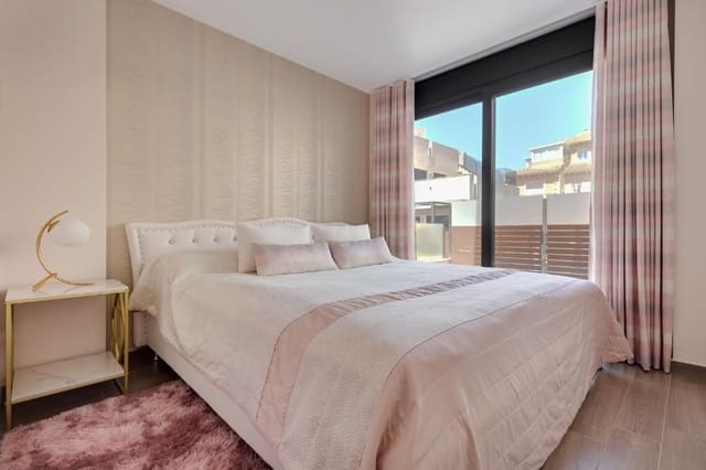 4 makuuhuone Huvila myytävänä paikassa Aguas Nuevas, Torrevieja mukana uima-altaan - 559 000 € (Ref: 9806624)