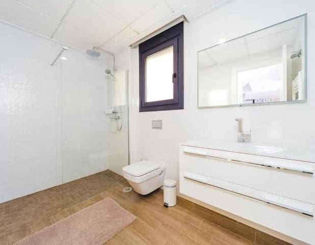 4 makuuhuone Huvila myytävänä paikassa Aguas Nuevas, Torrevieja mukana uima-altaan - 559 000 € (Ref: 9806624)