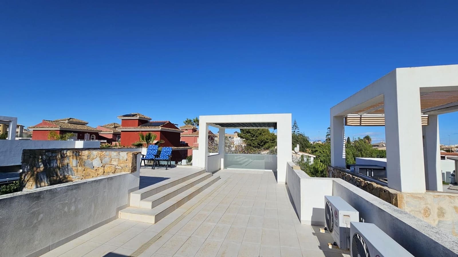 2 sovrum Villa till salu i Cabo Roig med pool - 299 000 € (Ref: 9808145)