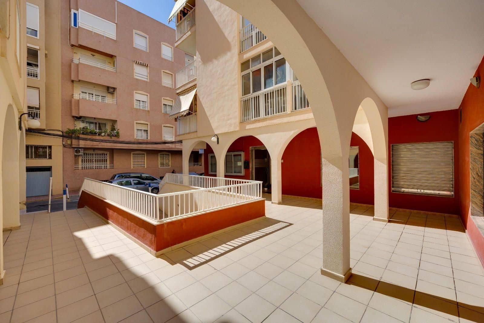 1 Zimmer Apartment zu verkaufen in Torrevieja - 114.969 € (Ref: 9808156)