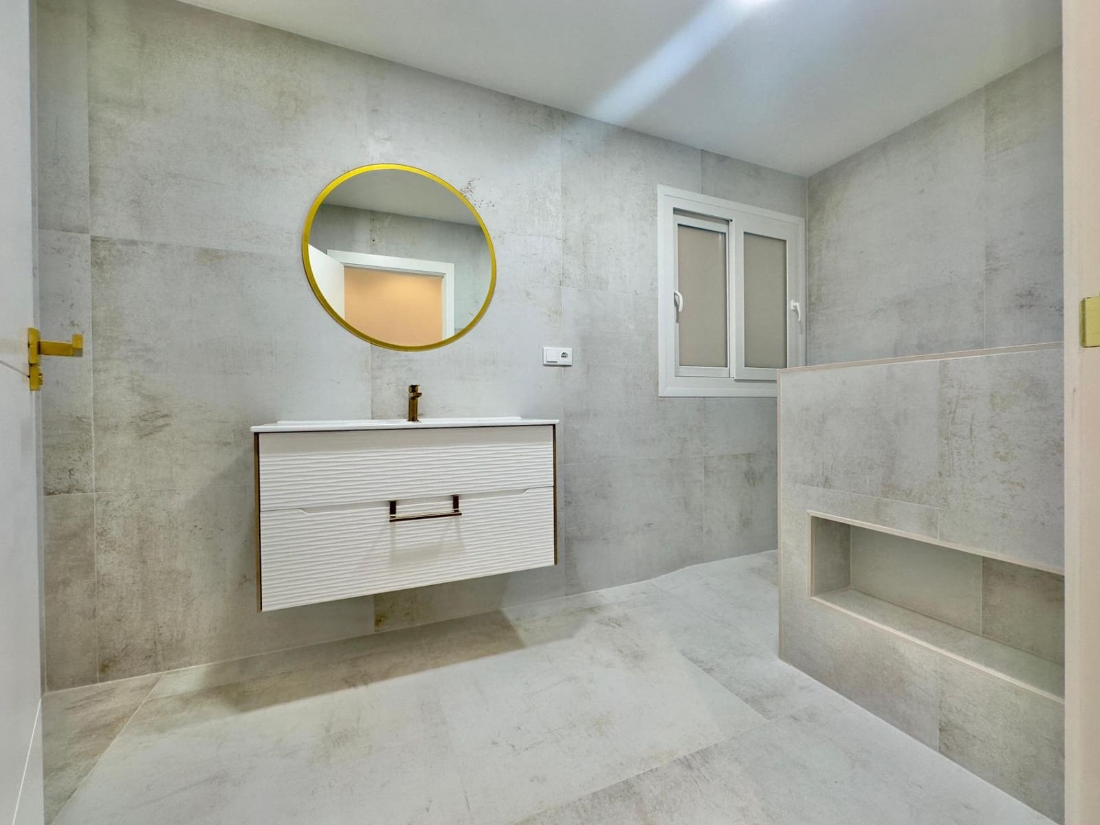 3 soveværelse Lejlighed til salg i Torrevieja - € 249.900 (Ref: 9808158)
