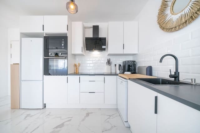 2 slaapkamer Flat te koop in Punta Prima, Torrevieja - € 245.000 (Ref: 9812389)
