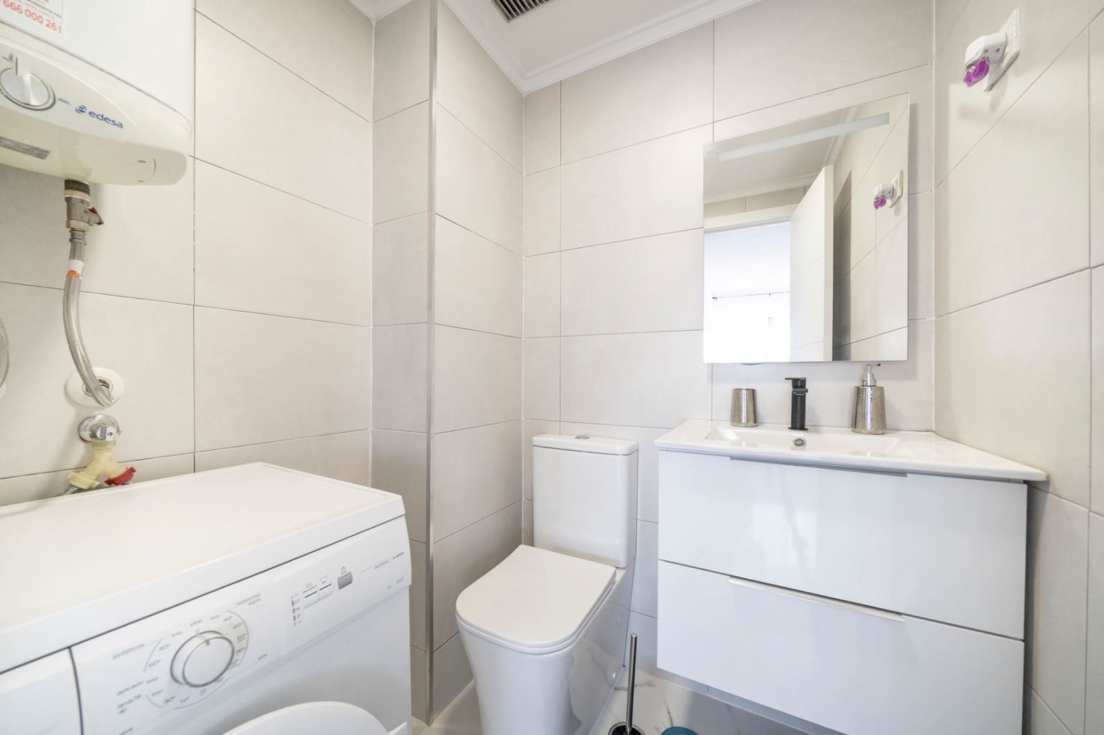 2 slaapkamer Flat te koop in Punta Prima - € 245.000 (Ref: 9812389)