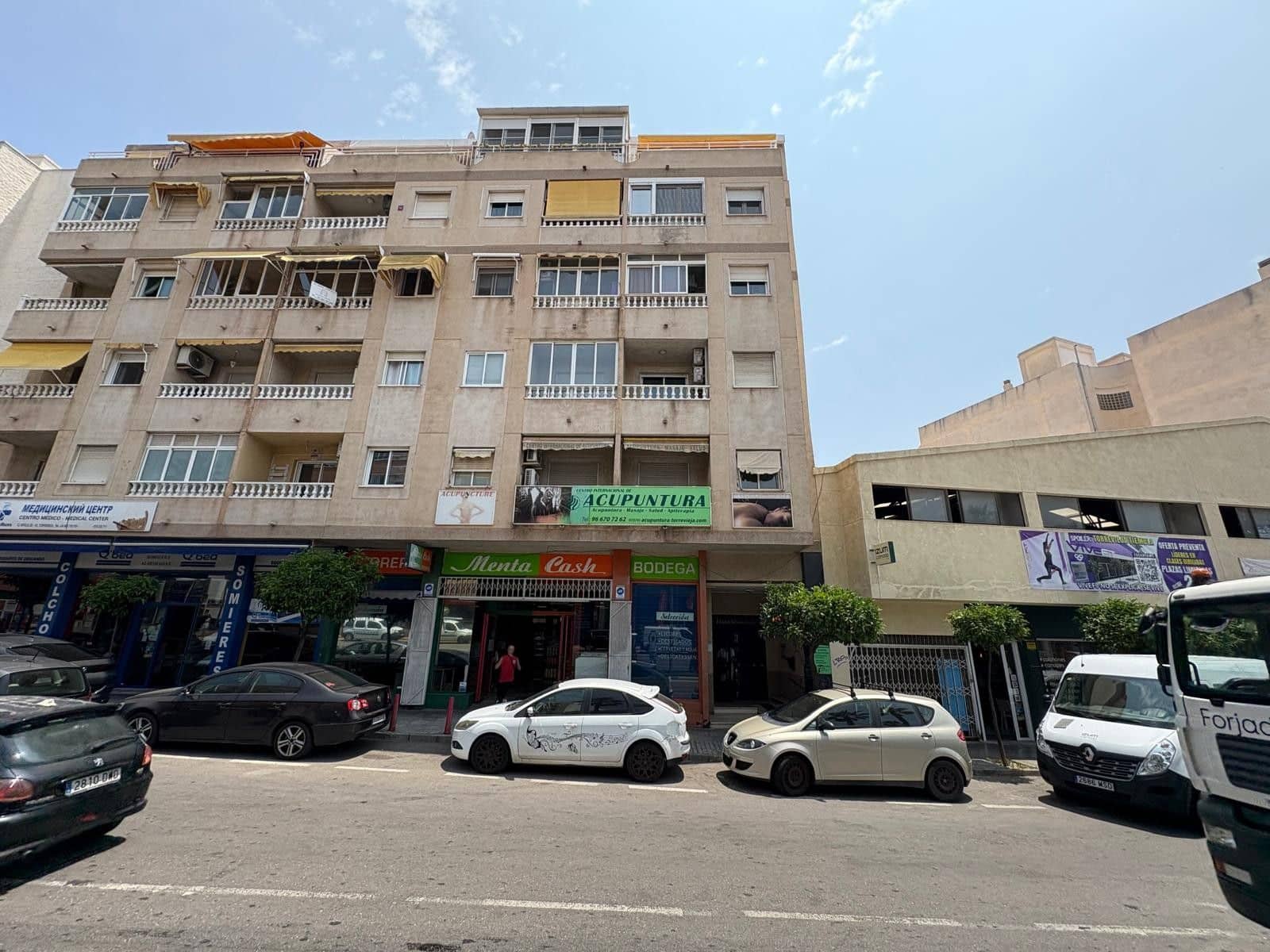 4 soveværelse Lejlighed til salg i Torrevieja - € 209.000 (Ref: 9812390)
