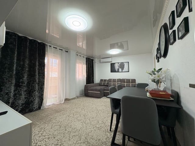 4 soveværelse Lejlighed til salg i Centro, Torrevieja - € 209.000 (Ref: 9812390)