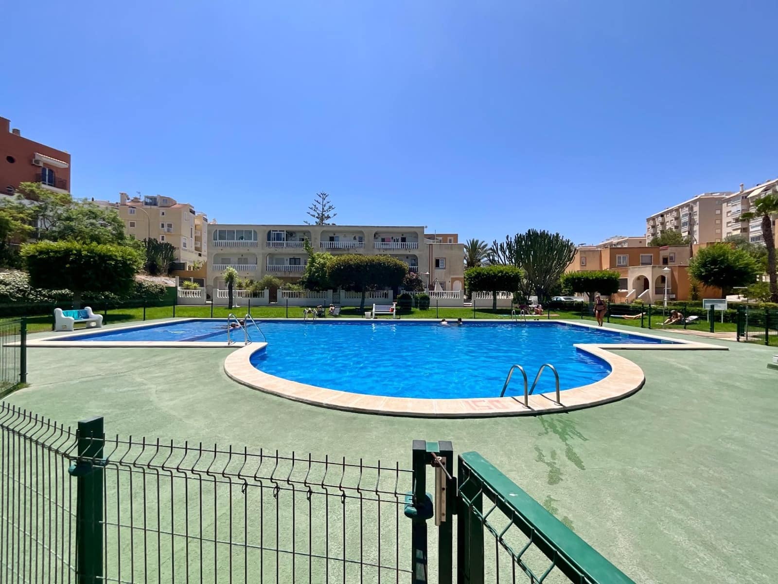 2 slaapkamer Bungalow te koop in La Mata met zwembad - € 156.000 (Ref: 9812393)